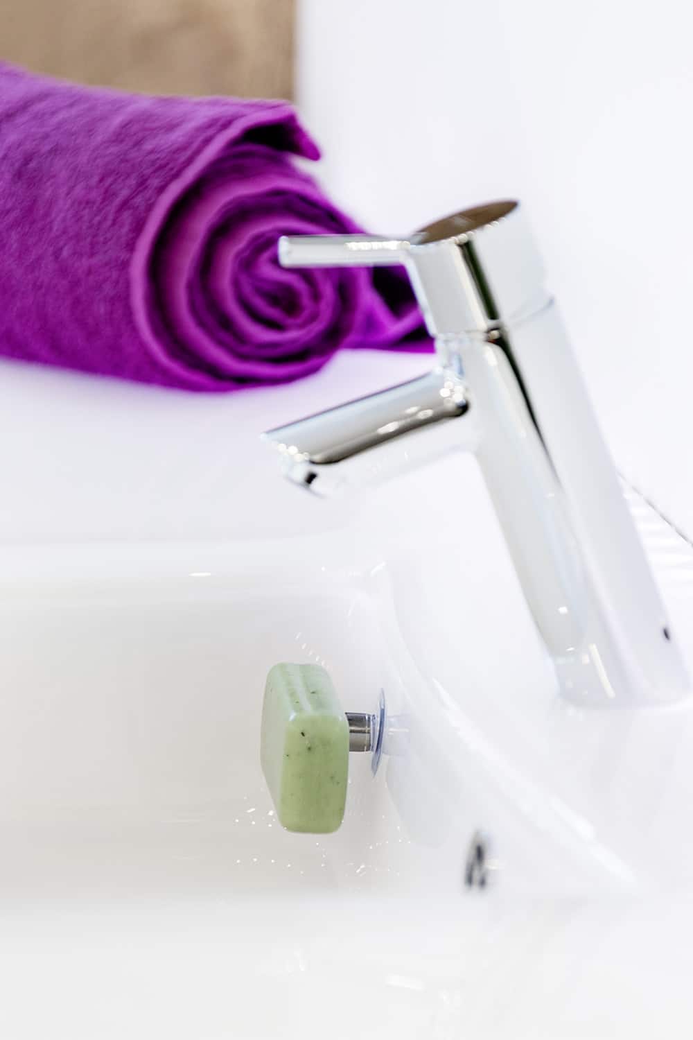 Magnetic holder suction cup